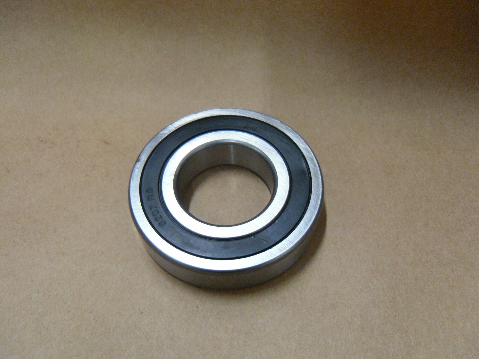 6207-2RS BALL BEARING 35X72X17 MM