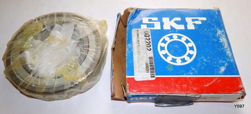 SKF 6215 2ZJEM Single Row Shielded Deep Groove Radial Ball Bearing
