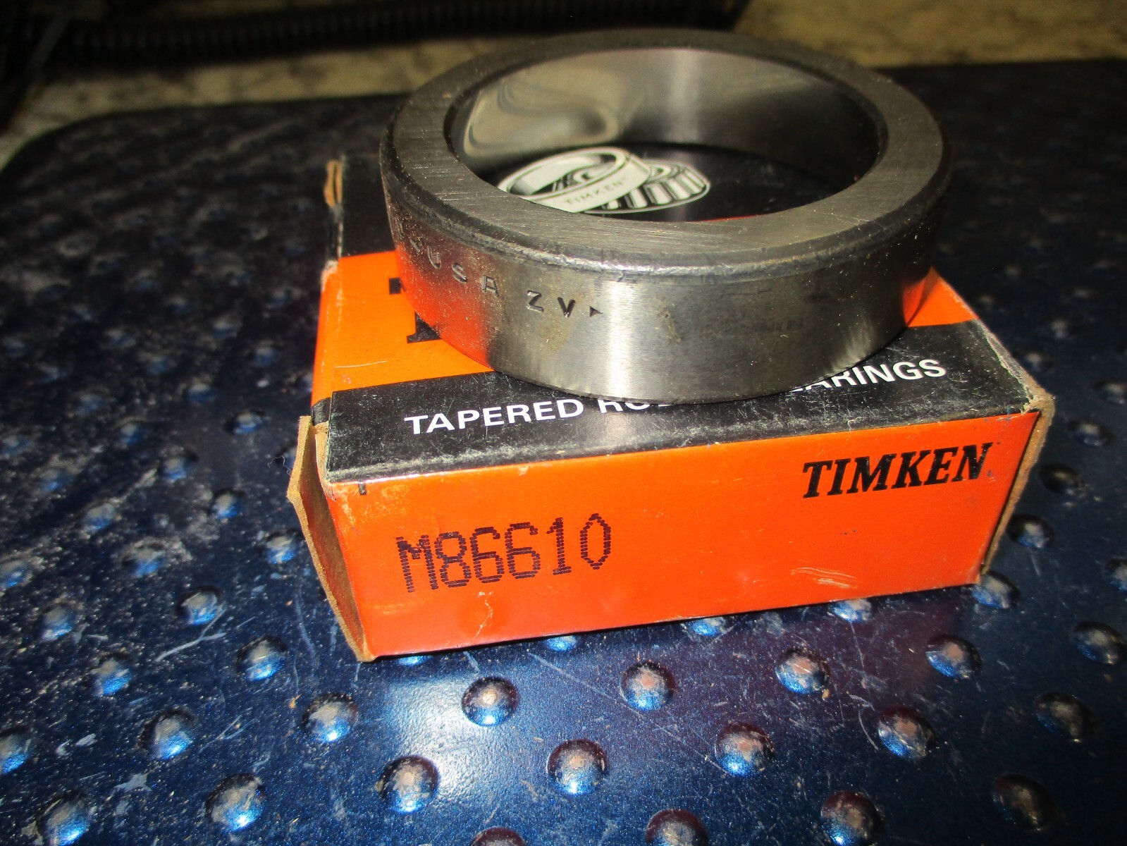 NEW TIMKEN TAPPERED ROLLER BEARING LOT OF 2 M86610