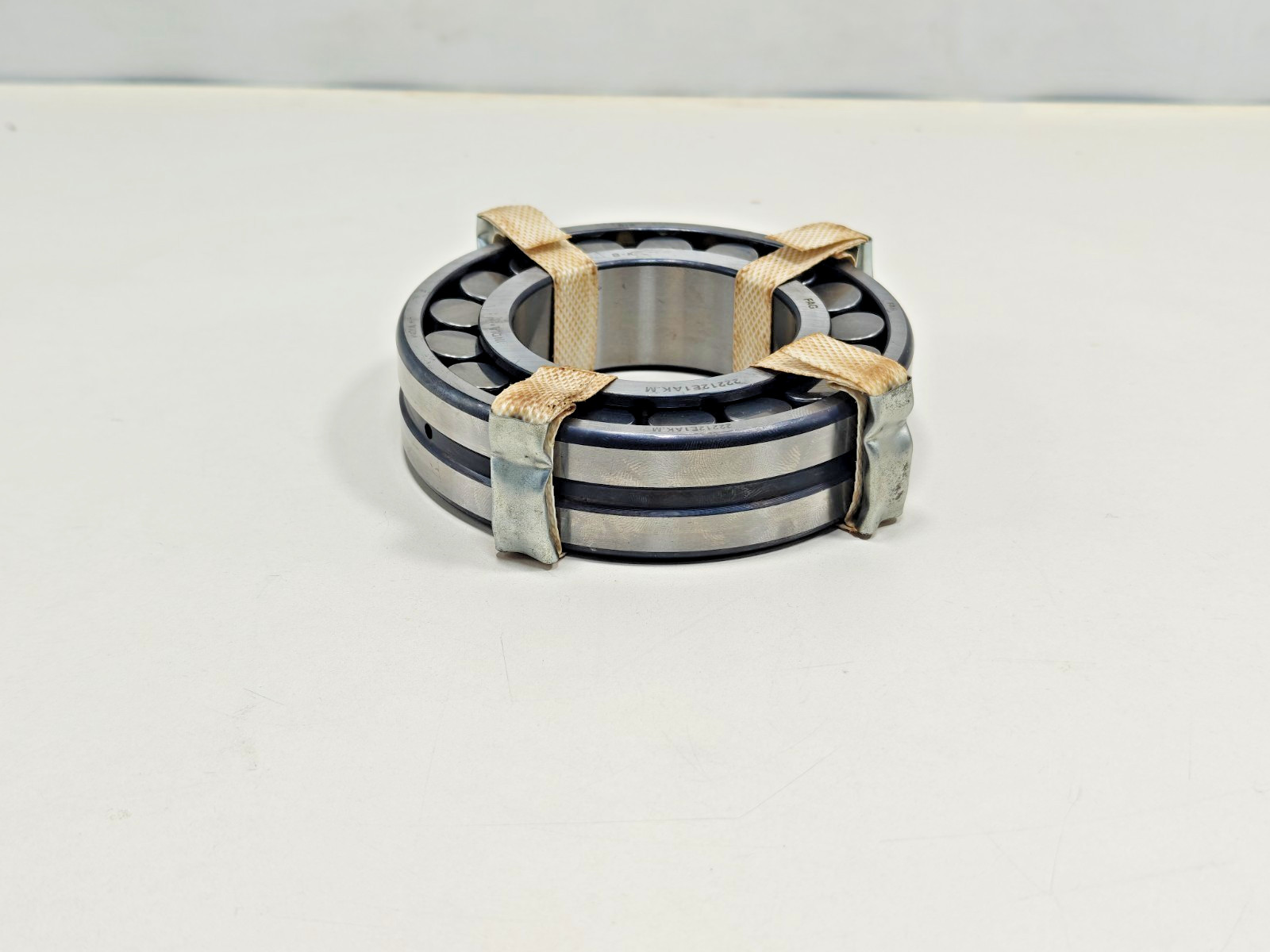 22212 E1AK.M FAG Spherical Roller Bearing FAG 22212 E1A-K-M Tapered Bore
