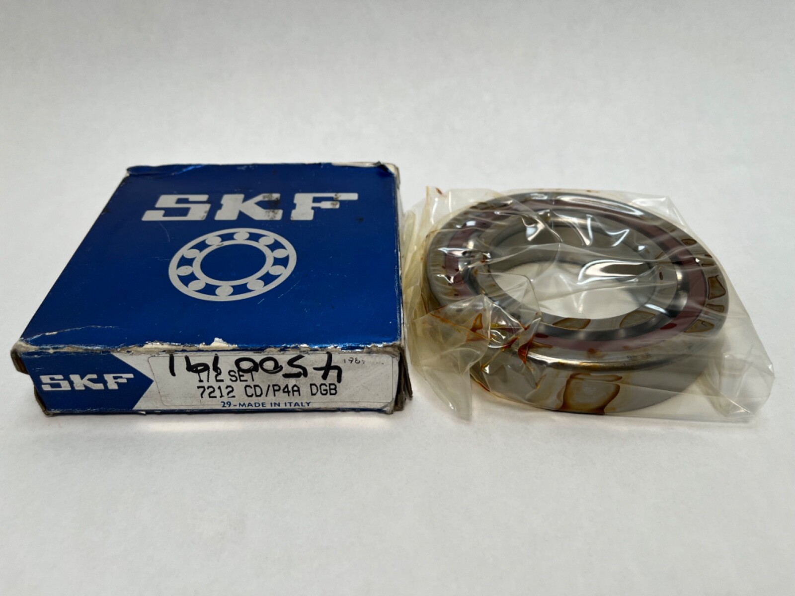 SKF 7212-CDGB/P4A Angular Bearing 60x110x22 mm 7212-CD-P4A-DGB Italy
