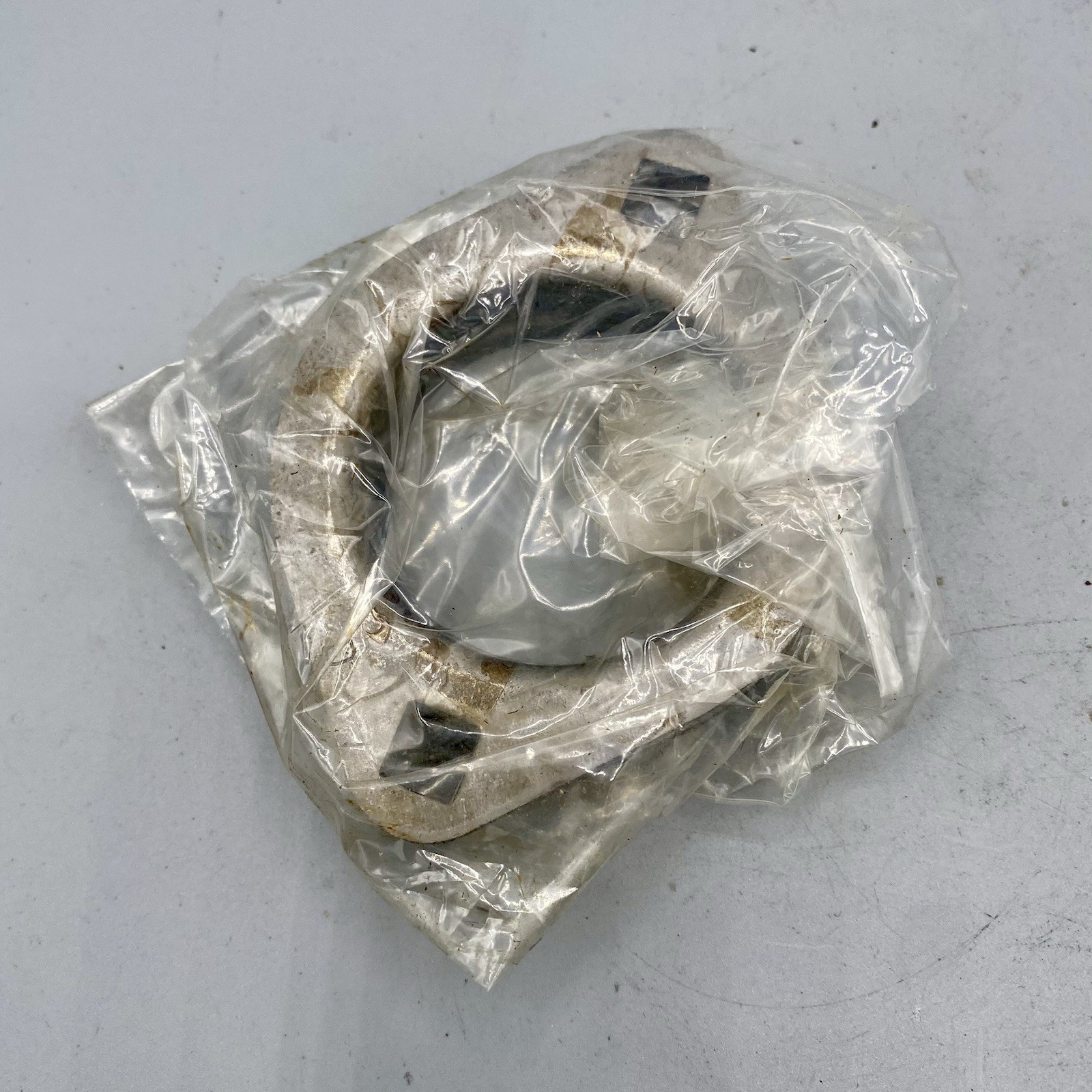 New! FEDERAL MOGUL #1 PR. 40-MST Pair Of Mounting Flairs Made In USA