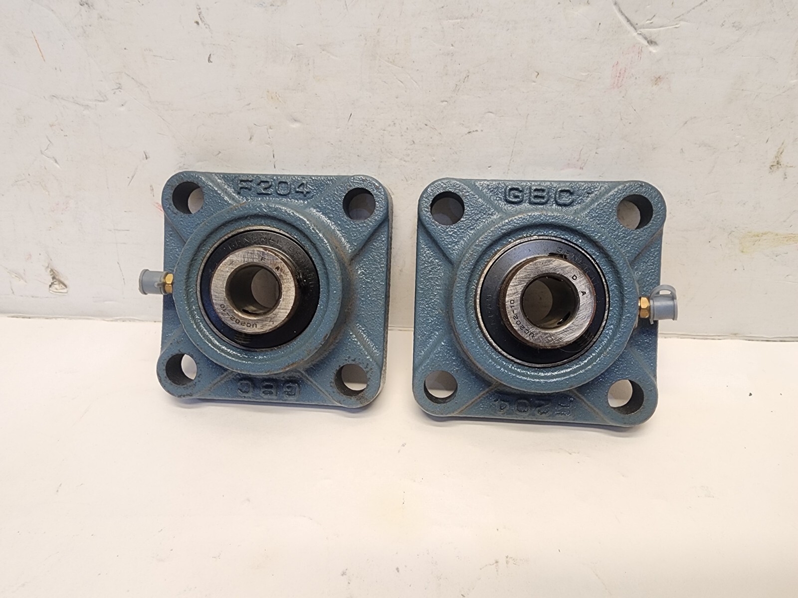 Set of 2 GBC F204- Square Flange Pillow Block Bearing .625 Bore made in Japan