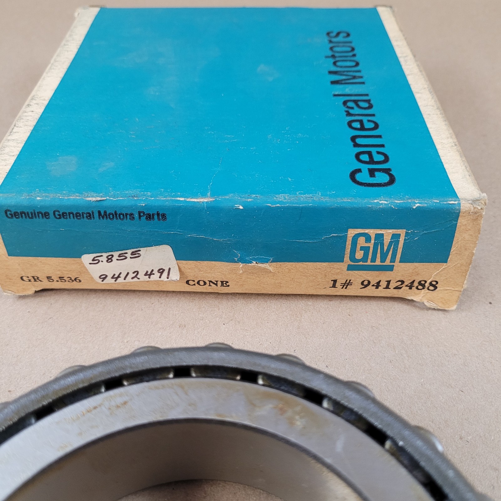 NOS GM 9412488 9412491 TAPER ROLLER BEARING CONE RACE 1982-1992 Chevy GMC Truck