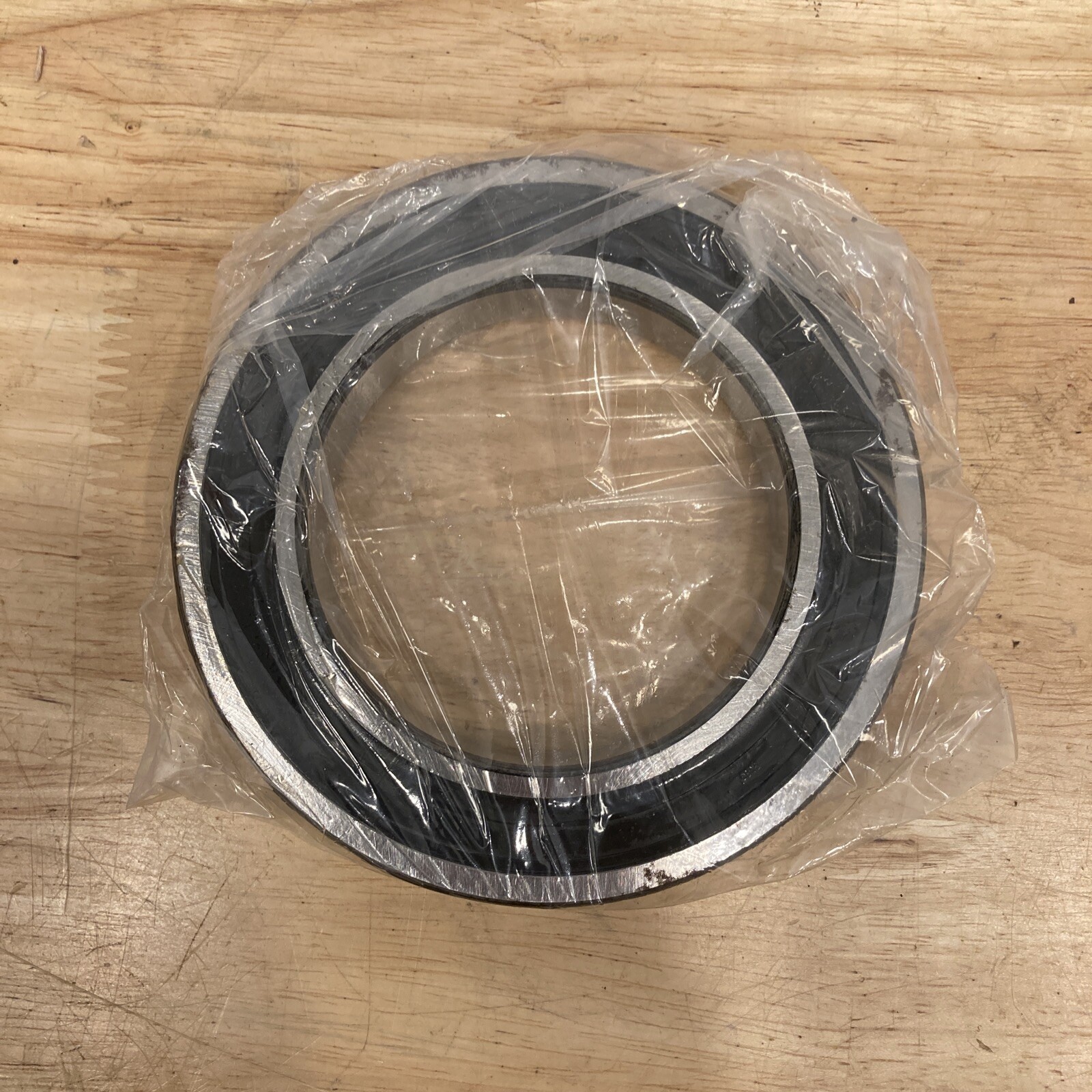 6016-2RS1 SKF Single Row Ball Bearing (box Says 116-DD, Bearing Says 6016-2RS1)