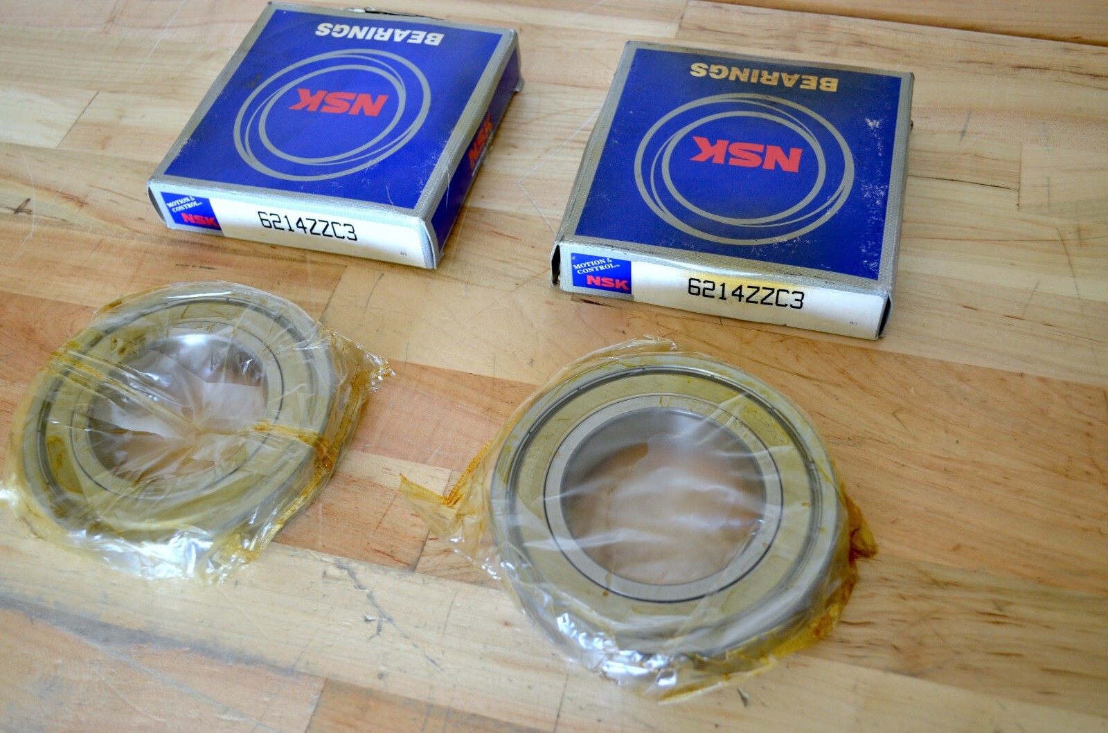New NSK 6214ZZC3 Radial/Deep Groove Ball Bearing 70mm ID x 125mm OD x 24mm width
