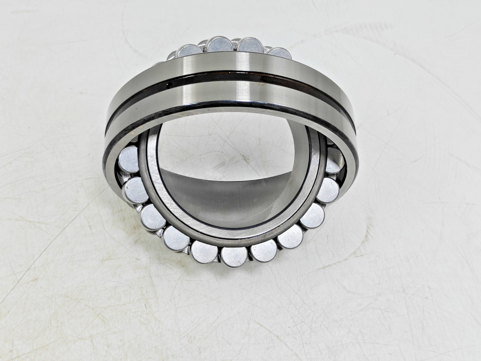 22216 EK SKF Spherical Roller Bearing SKF 22216EK W33 Tapered Bore 22216K