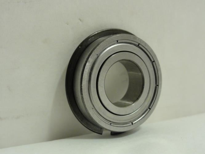 201258 New In Box; SKF 6002 2ZNRJEM Ball Bearing; 15mm ID x 32mm OD x 9mm Wide