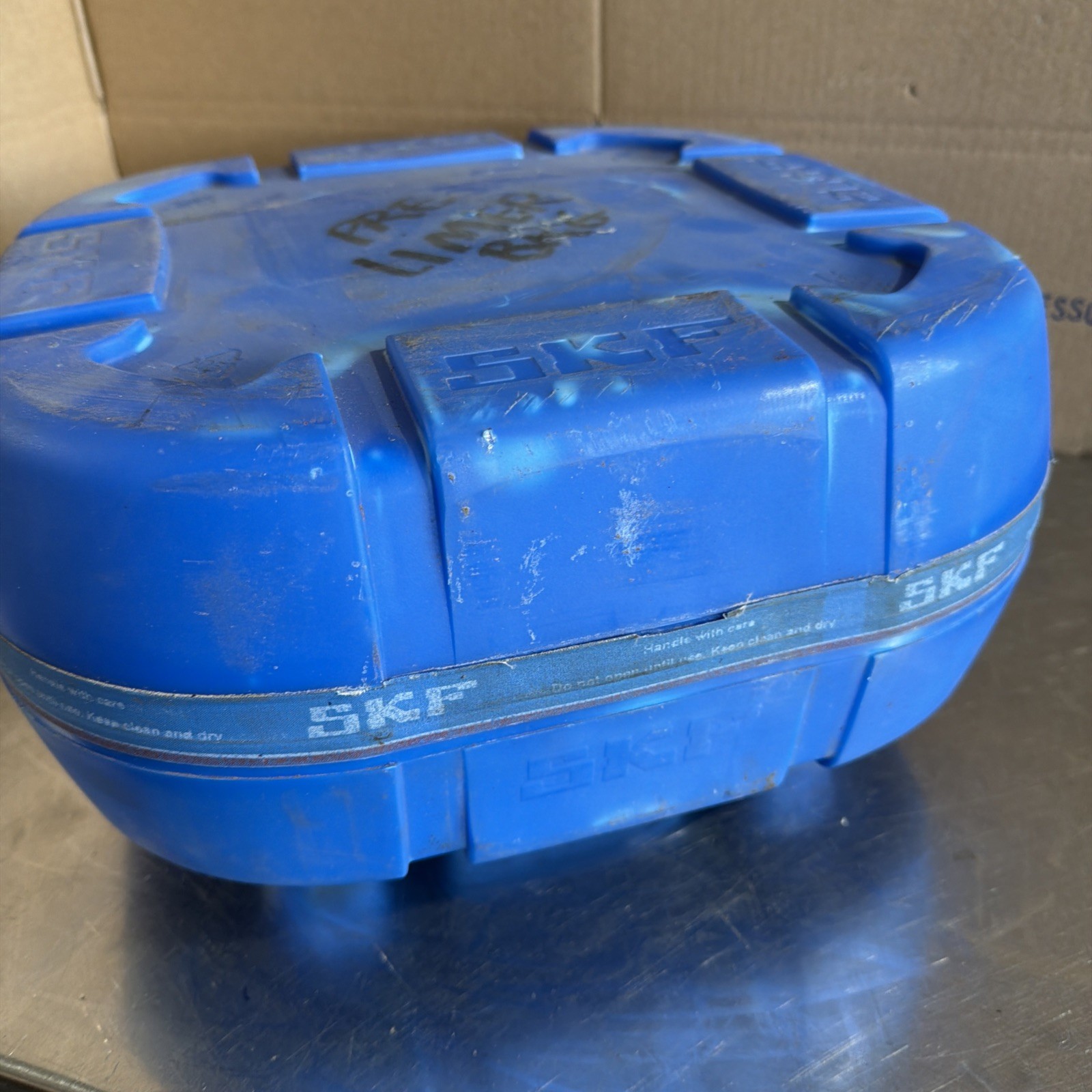 SKF 23232CCKC3W33 SPHERICAL ROLLER BEARING 23232 CCK/C3W33 Nos Surplus