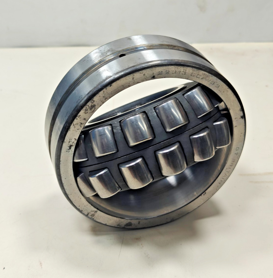 22313 CC/W33 SKF Spherical Roller Bearing 22313CC/W33 Straight Bore 65x140x48mm
