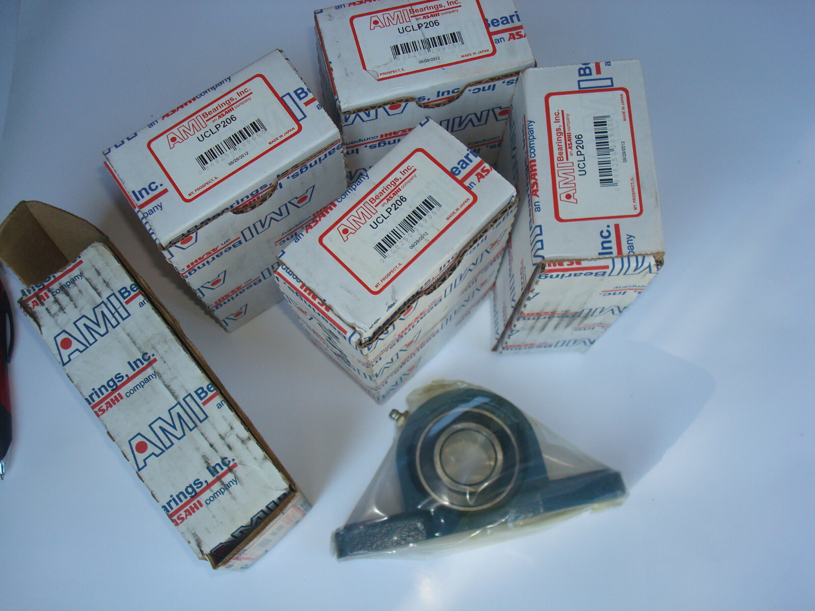 AMI ASAHI Bearing UCLP206 iron Pillow Block bearing; 1-1/4″ bore