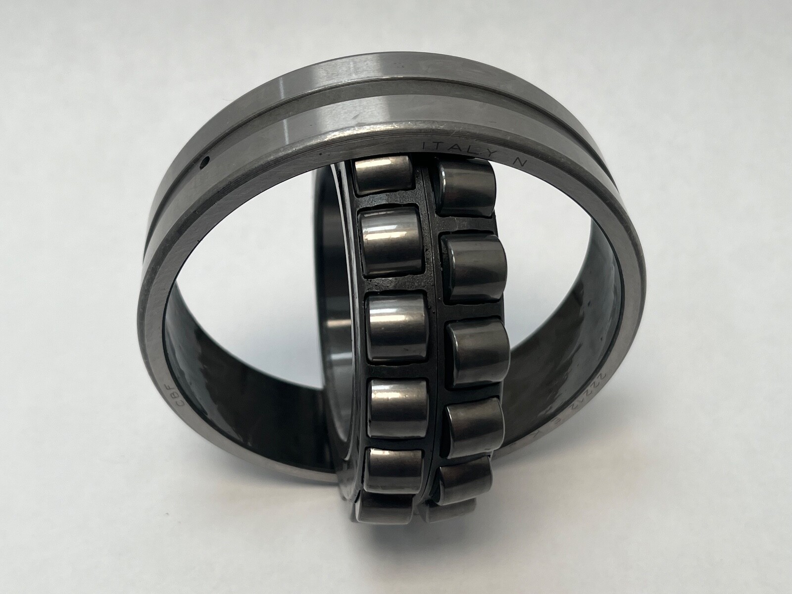 CBF 22212ESKJW33 Spherical Bearing 60x110x28 mm 22212-E-S-K-J-W33 Italy