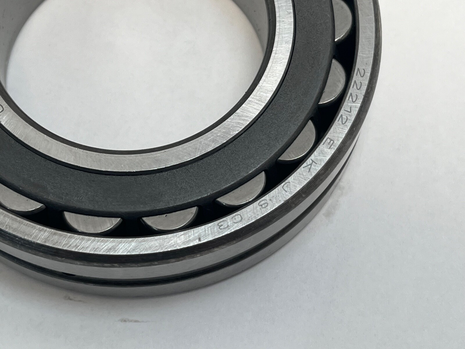 CBF 22212ESKJW33 Spherical Bearing 60x110x28 mm 22212-E-S-K-J-W33 Italy
