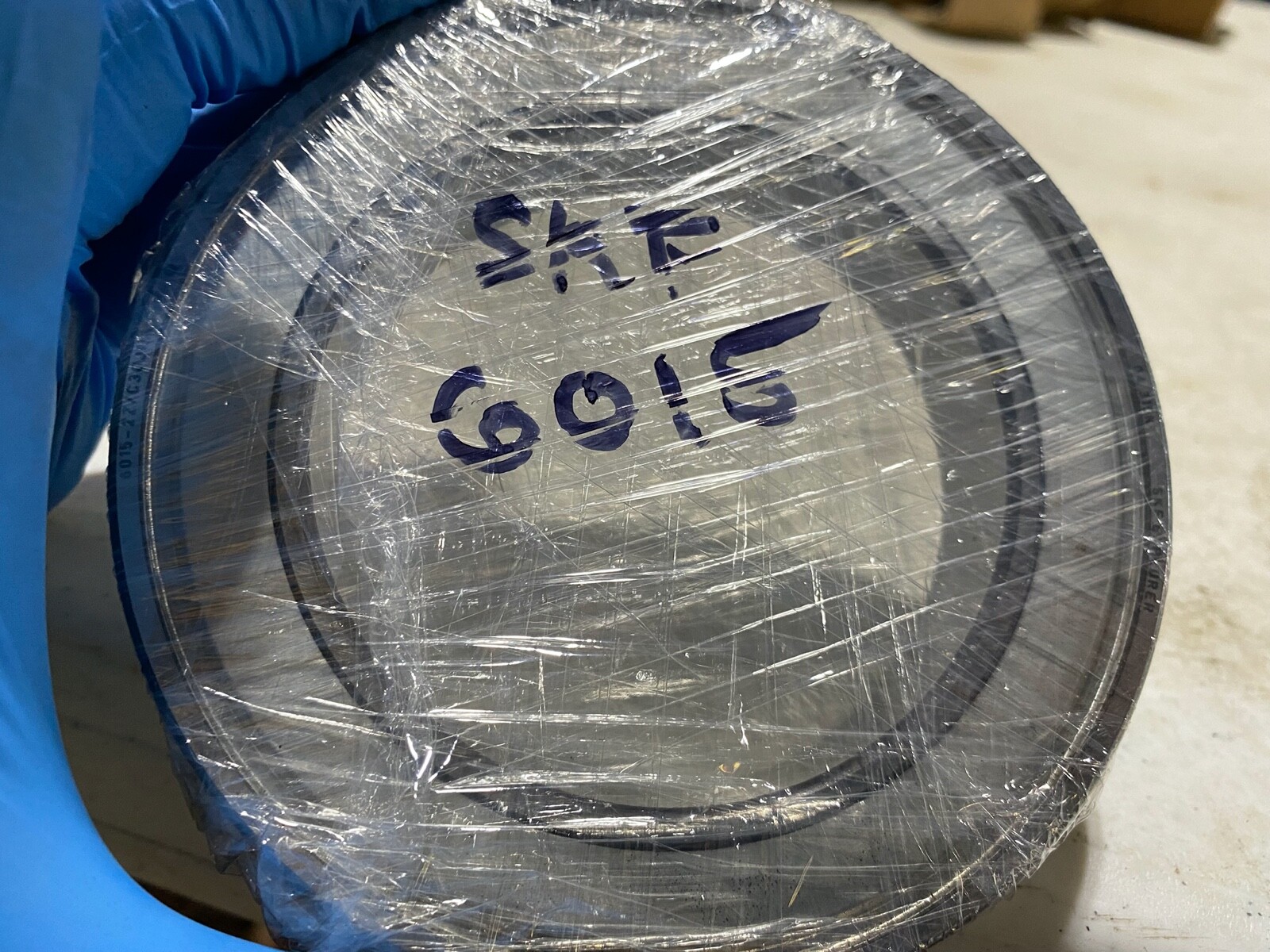 One (1) SKF 6015-2Z/C3GJN Shielded Ball Bearing, NOS unused no box