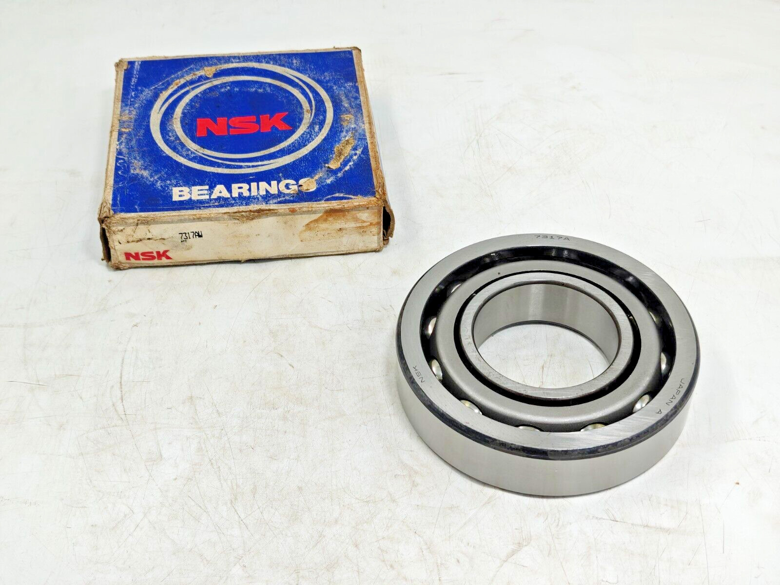 7317 AW NSK Angular Contact Ball Bearing 85x180x41mm Steel Cage 7317 A / 7317W