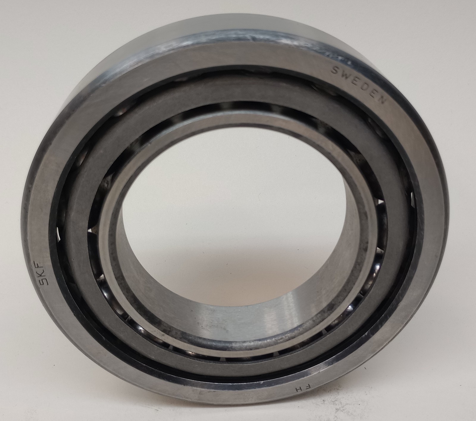 SKF 7215 B Angular Contact Ball Bearing 75mm ID X 130mm OD X 25mm W 7215B