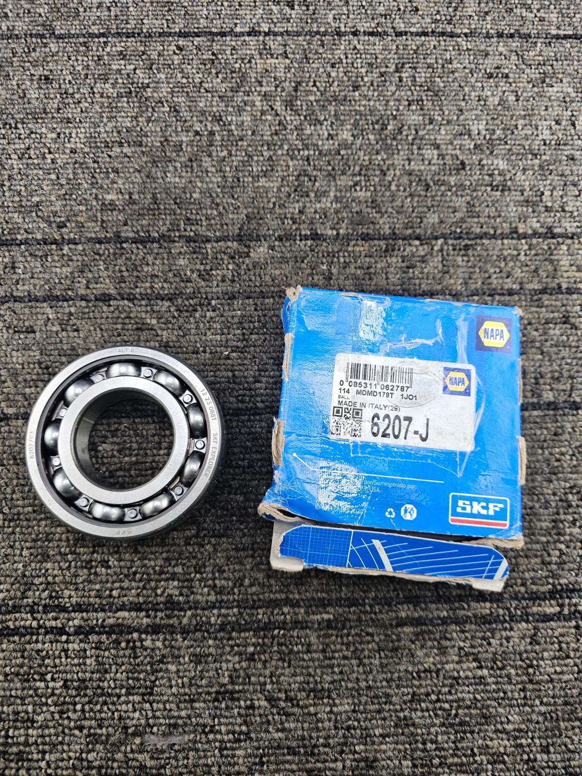 SKF 6207-J Single Row Deep Groove Ball Bearing 1.36″ Bore x 2-3/4″ OD x 0.66″ W