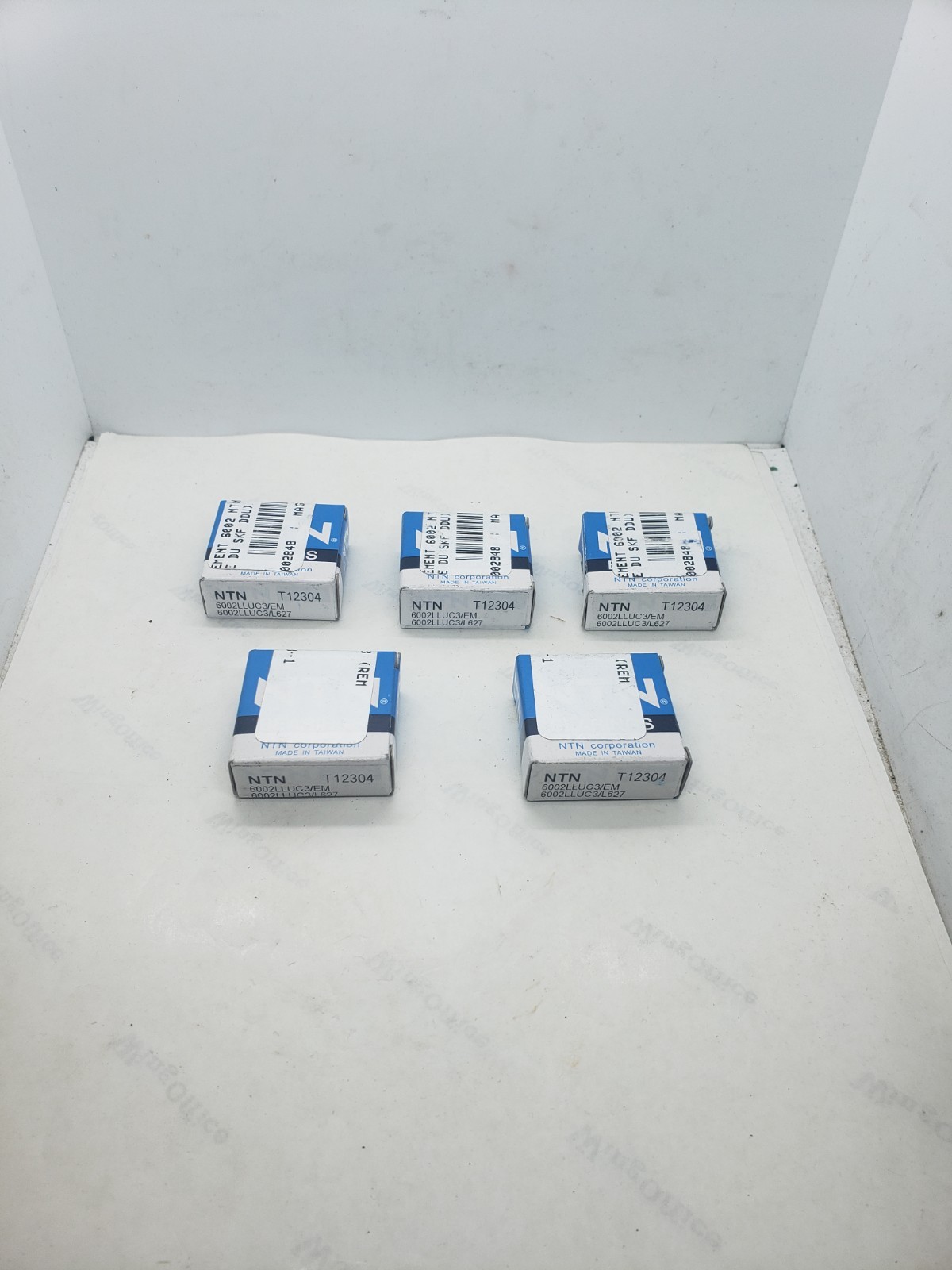 NTN 6002LLUC3/EM RADIAL BALL BEARING, LOT OF 5, NIB