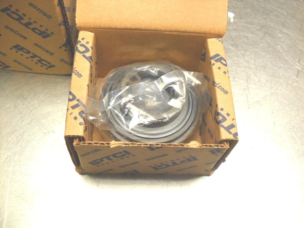 IPTCI Bearing ER206-20 BORE 1 1/4″ BEARING INSERT LOCKING: SET SCREW WITH SNAP