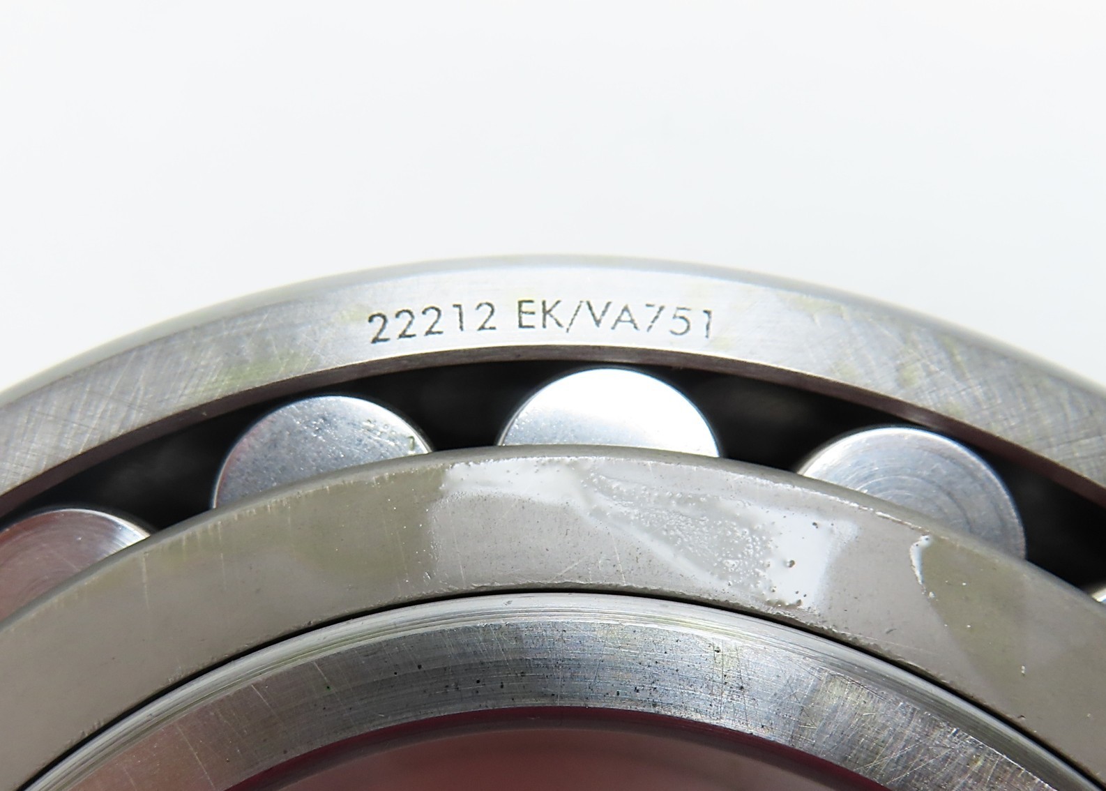 SKF 22212 EK/VA751 Spherical Roller Bearing 60 x 110 x 28mm 7500 r/min NIB
