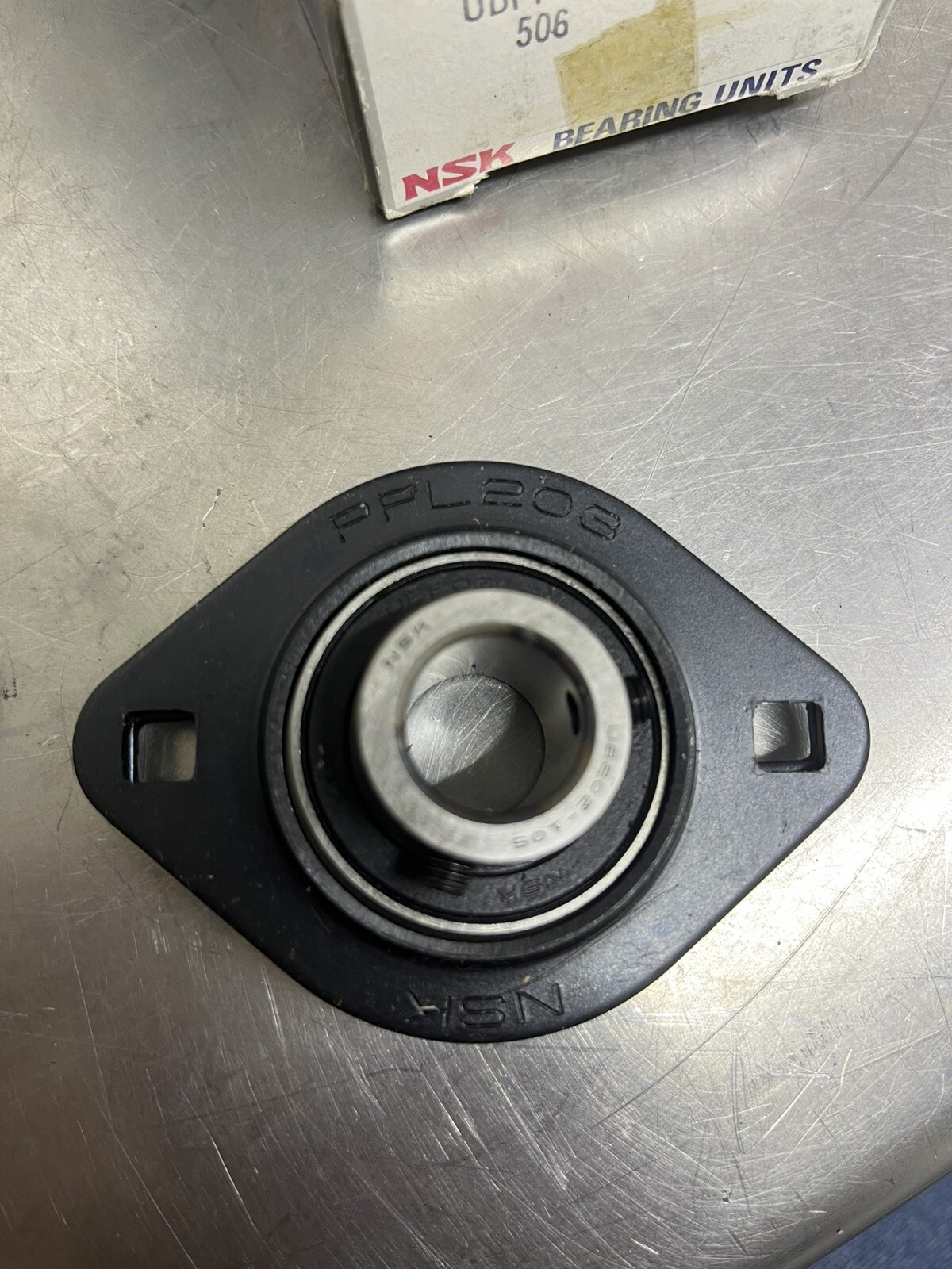 NSK UBPFL202-10S N AV2S Flanged Bearing Unit .62” Bore UB202-10S Made Japan