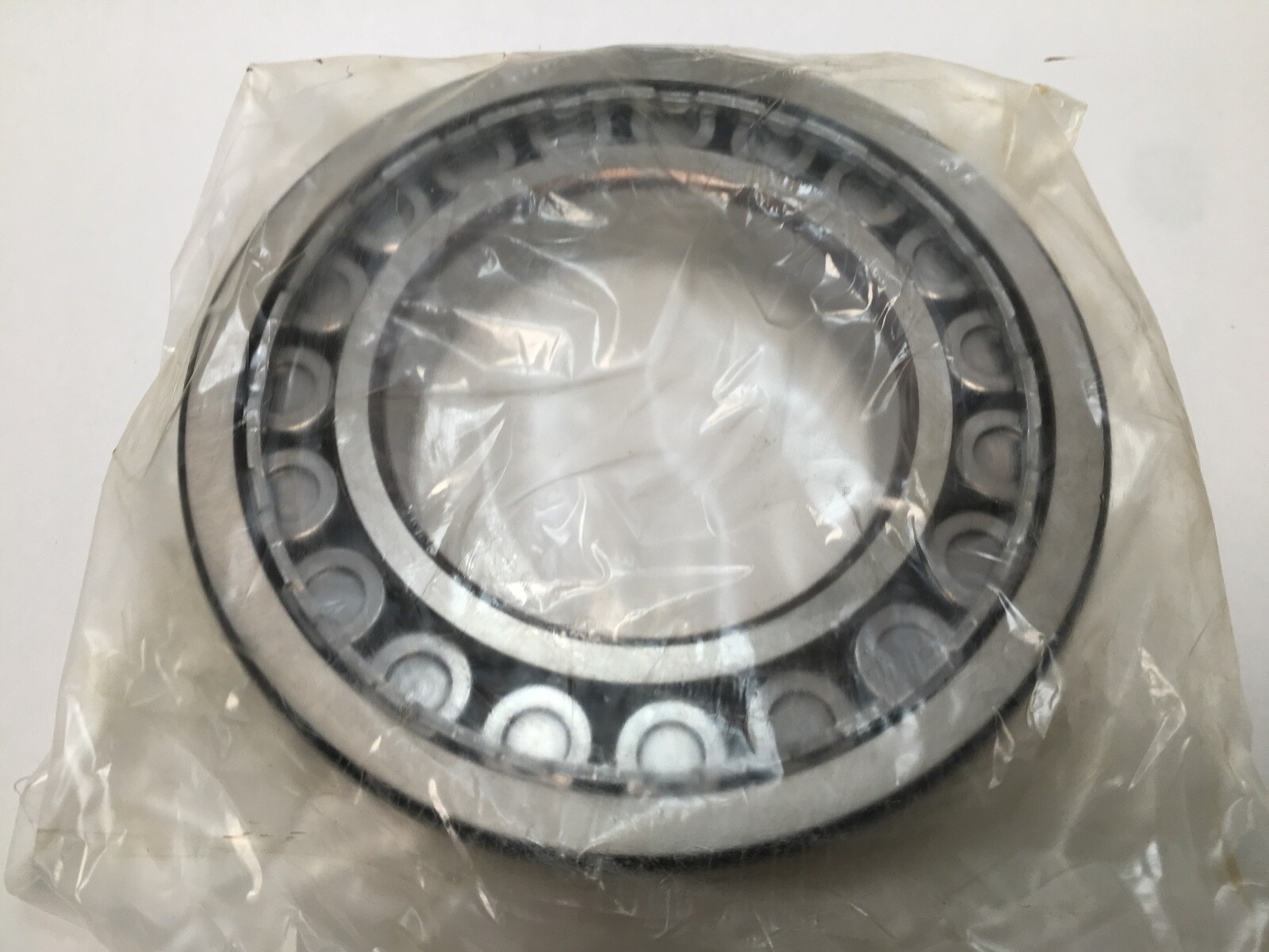 SKF NU-228-ECJ Cylindrical Roller Bearing 140x250x42 mm NU228ECJ NU228 Germany