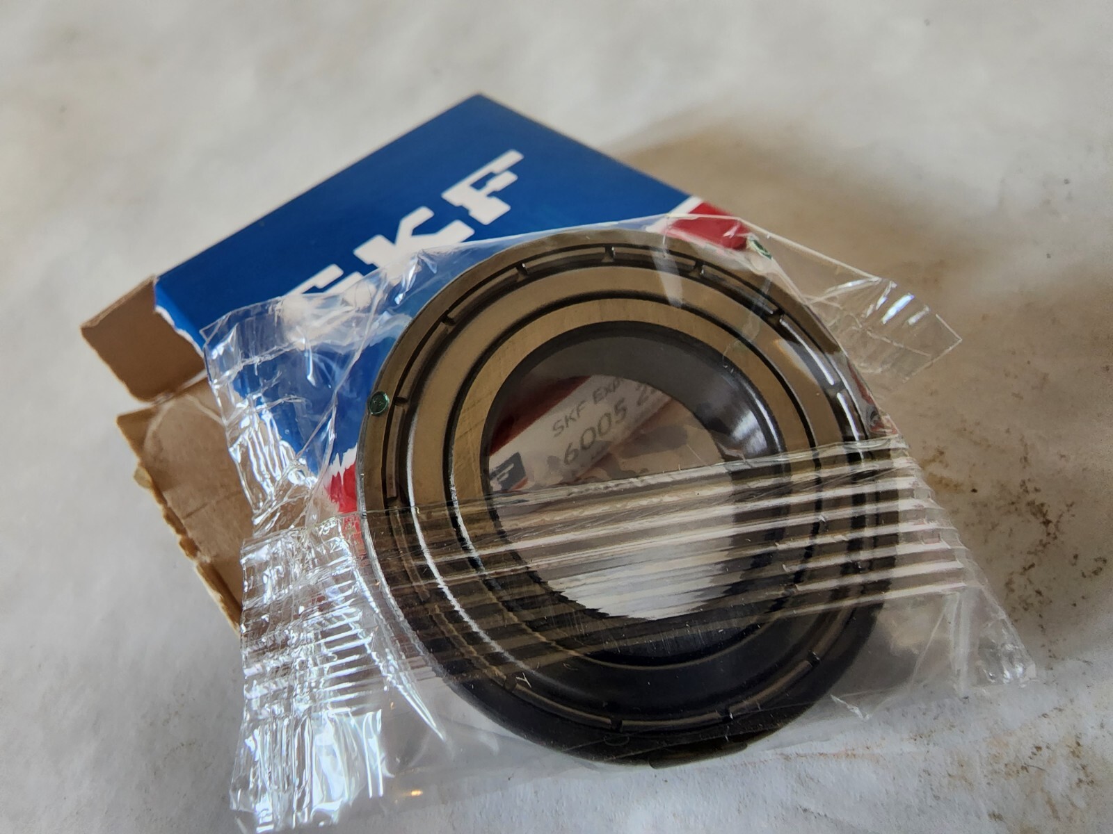 SKF Explorer 6005-2ZJEM Radial/Deep Groove Ball Bearing