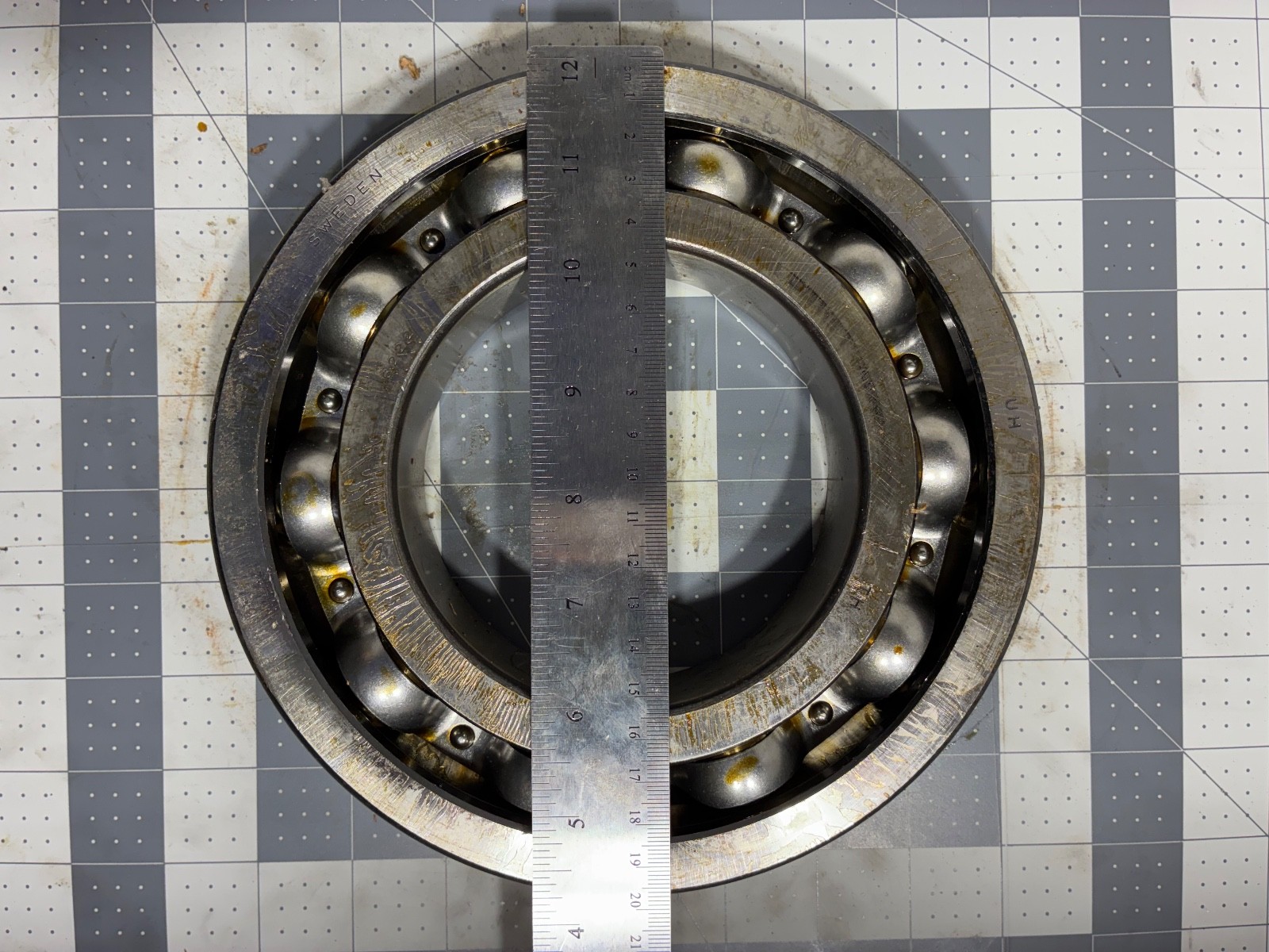 SKF 6222 – Single Row Deep Groove Ball Bearing – Made in USA – New Open Box