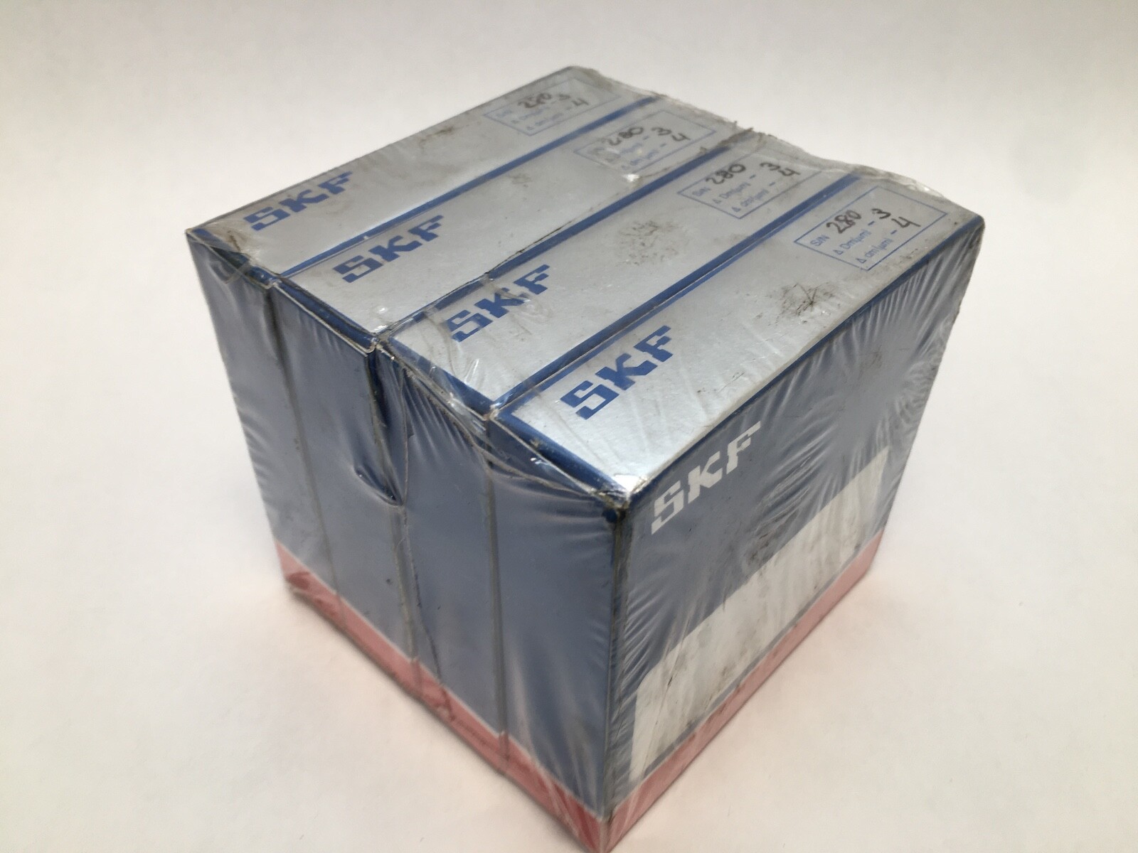 SKF 7012-ACD/P4AQGB Angular Bearing 60x95x18 mm 7012-ACD-P4A-QGB ABEC7 Italy Set