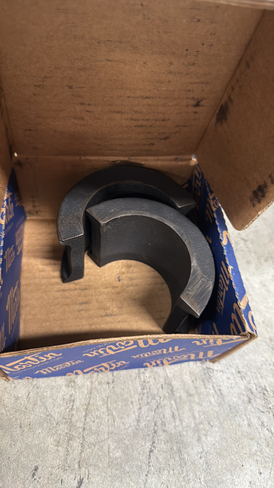 Martin Sprocket CHB2206H Plain Sleeve Hanger Bearing 3″ Bore H/CHB Type 220