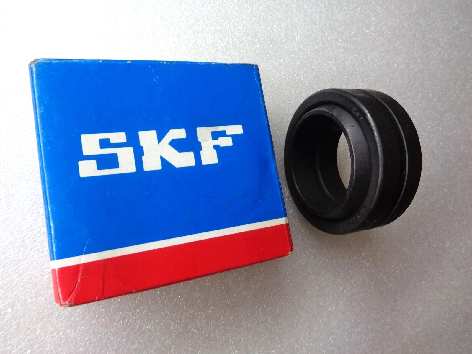 SKF GE 40 ES, RADIAL SPHERICAL PLAIN BEARING 40x62x22 mm Heavy Duty Machinery