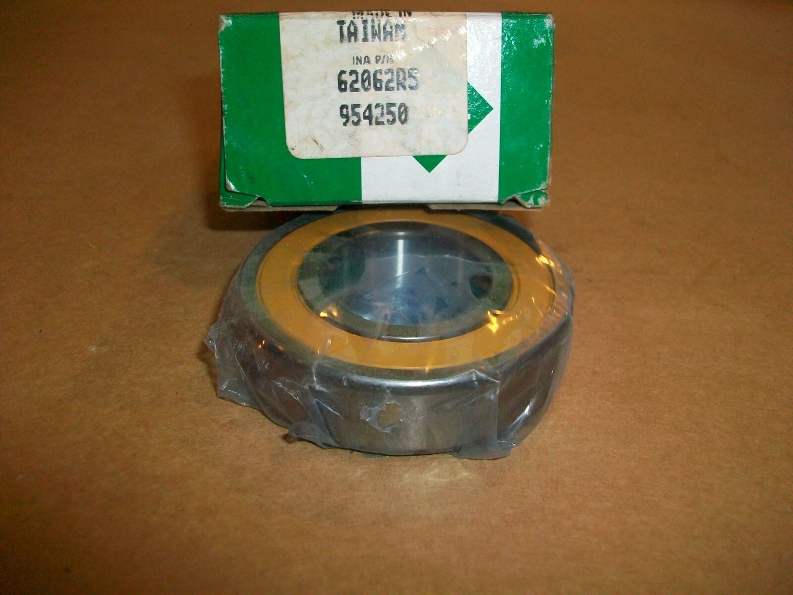 INA Single Row Ball Bearing 6206-2RS NEW