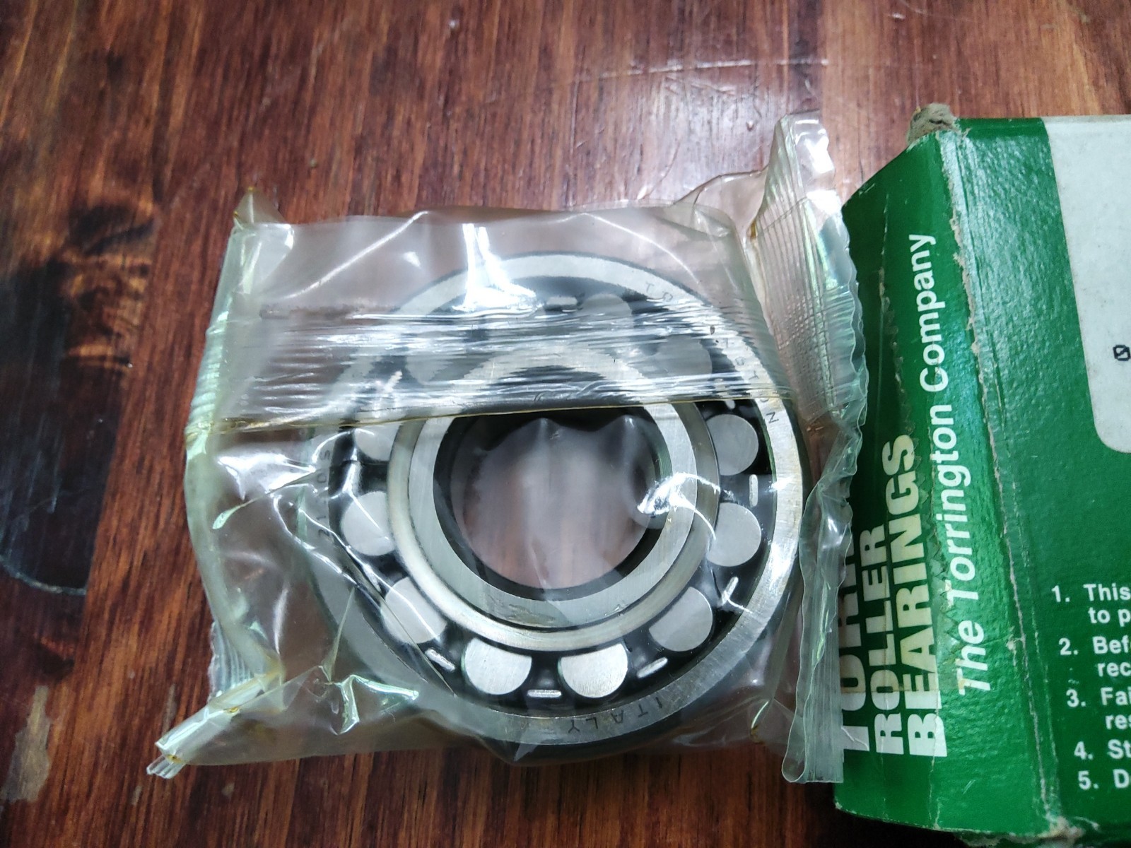 Torrington 21305VCSJC Spherical Roller Bearing, Replaces SKF 21305 CC