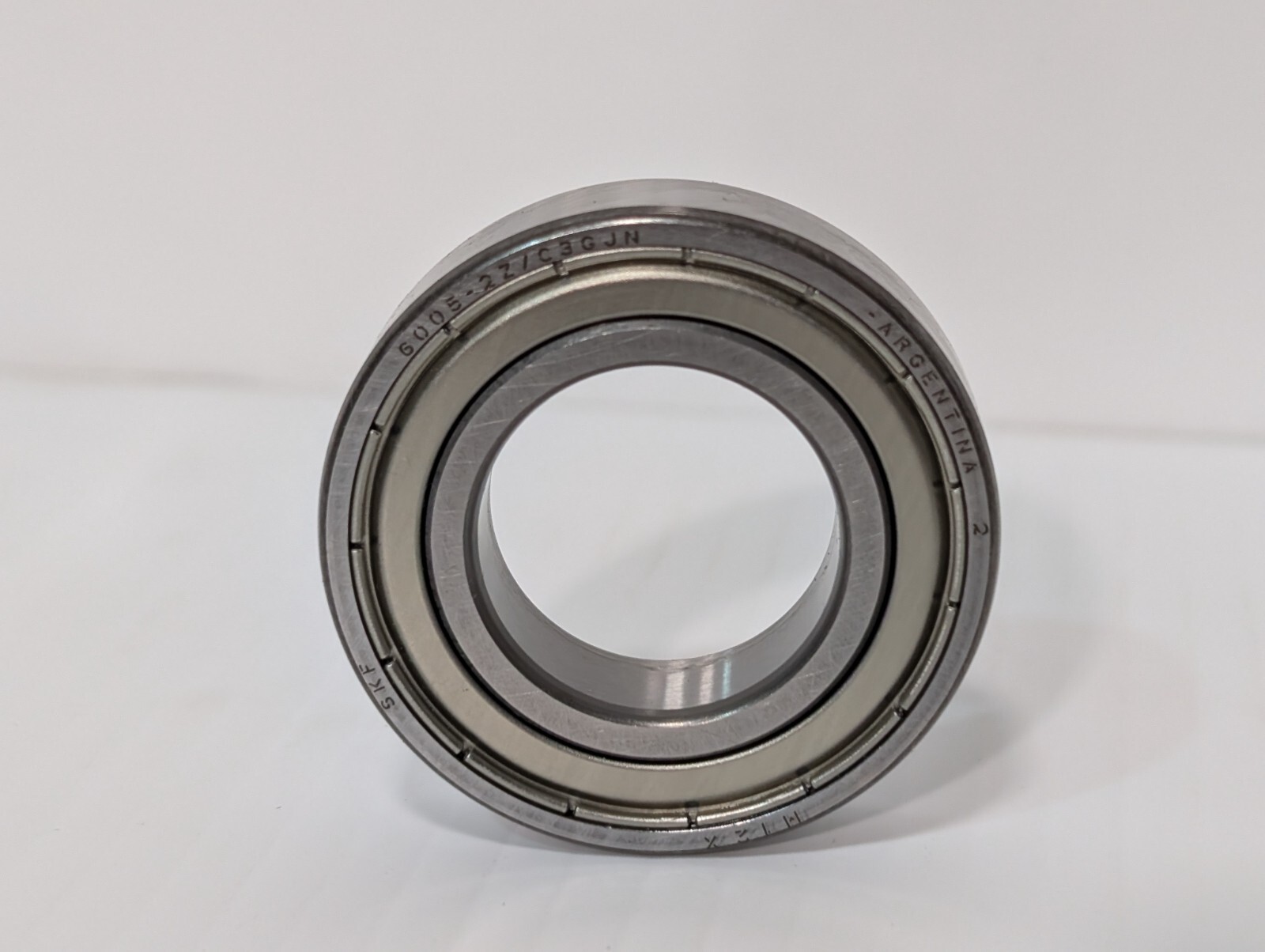 SKF 6005-2ZJEM Single Row Deep Groove Bearing, 25mm ID, 47mm OD, 12mm Wide