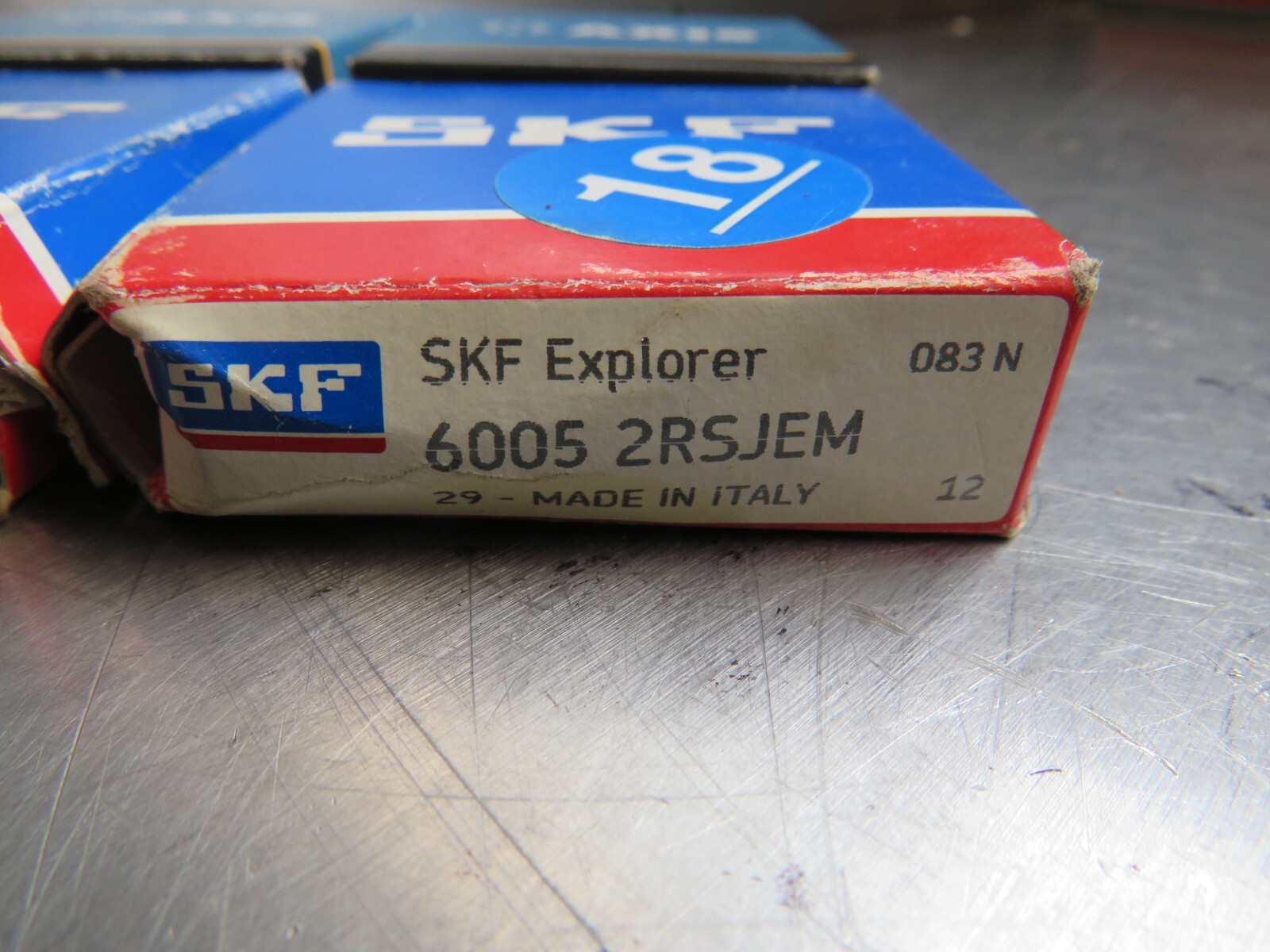 SKF 6005 2RSJEM Bearing Lot of 2 w/ (x2) Axis 6005 2RSC3 & KBC 6005D