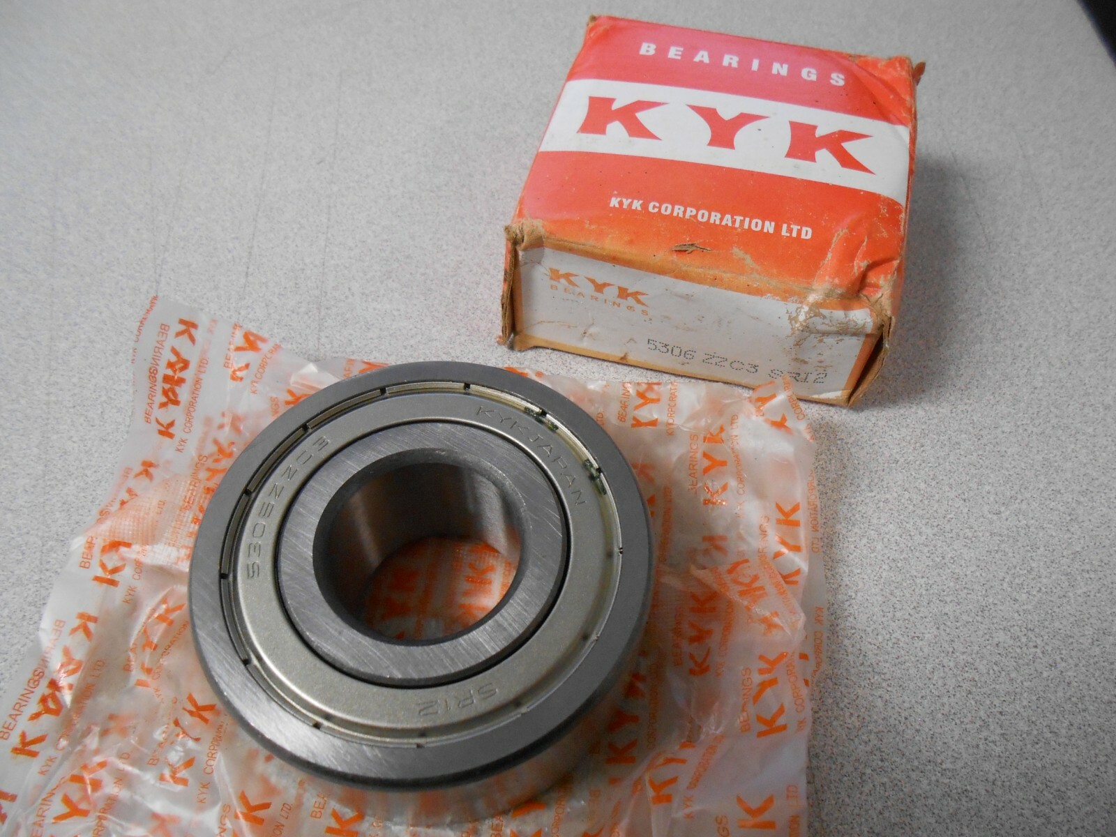 NOS KYK Double Row Angular Contact Ball Bearing 30 x 72 x 30.2 mm 5306 ZZC3 SRI2