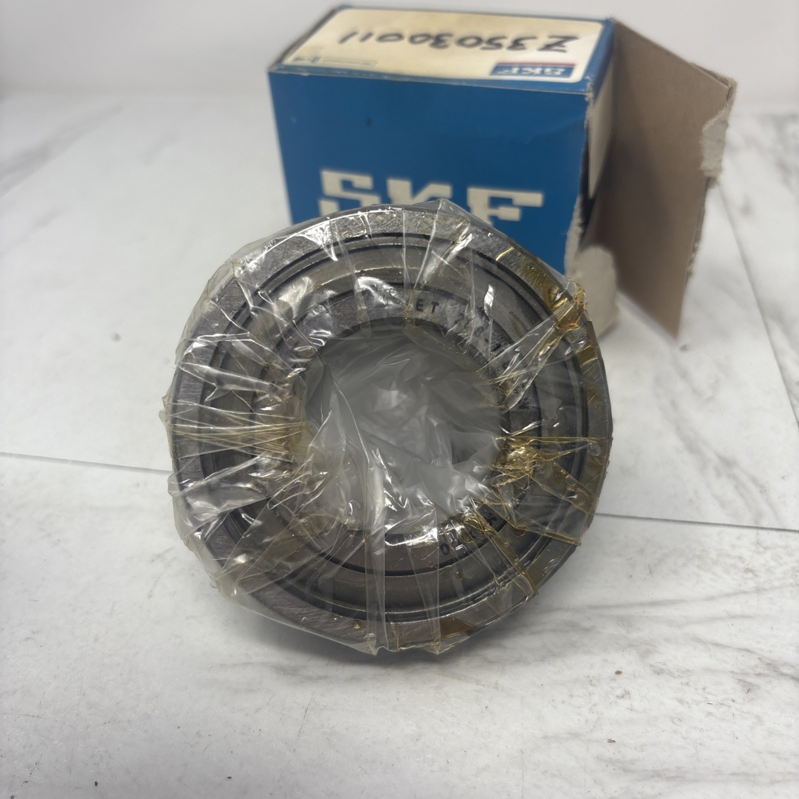 SKF Insert Radial Ball Bearing YET208-108-CW NOS