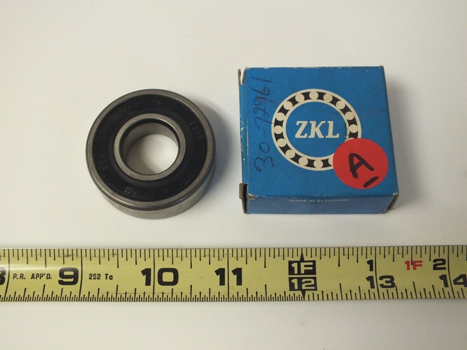 New NOS ZKL Sealed Ball Bearing 6204-2RS C3