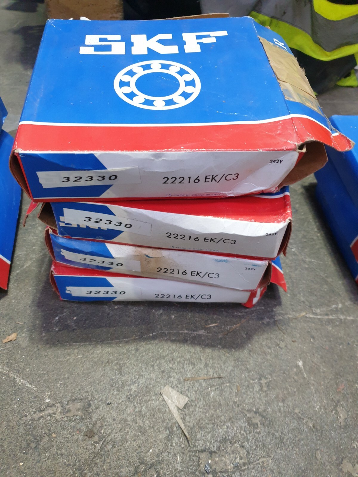 SKF 22216EK/C3 BALL BEARING (R5S6.7)