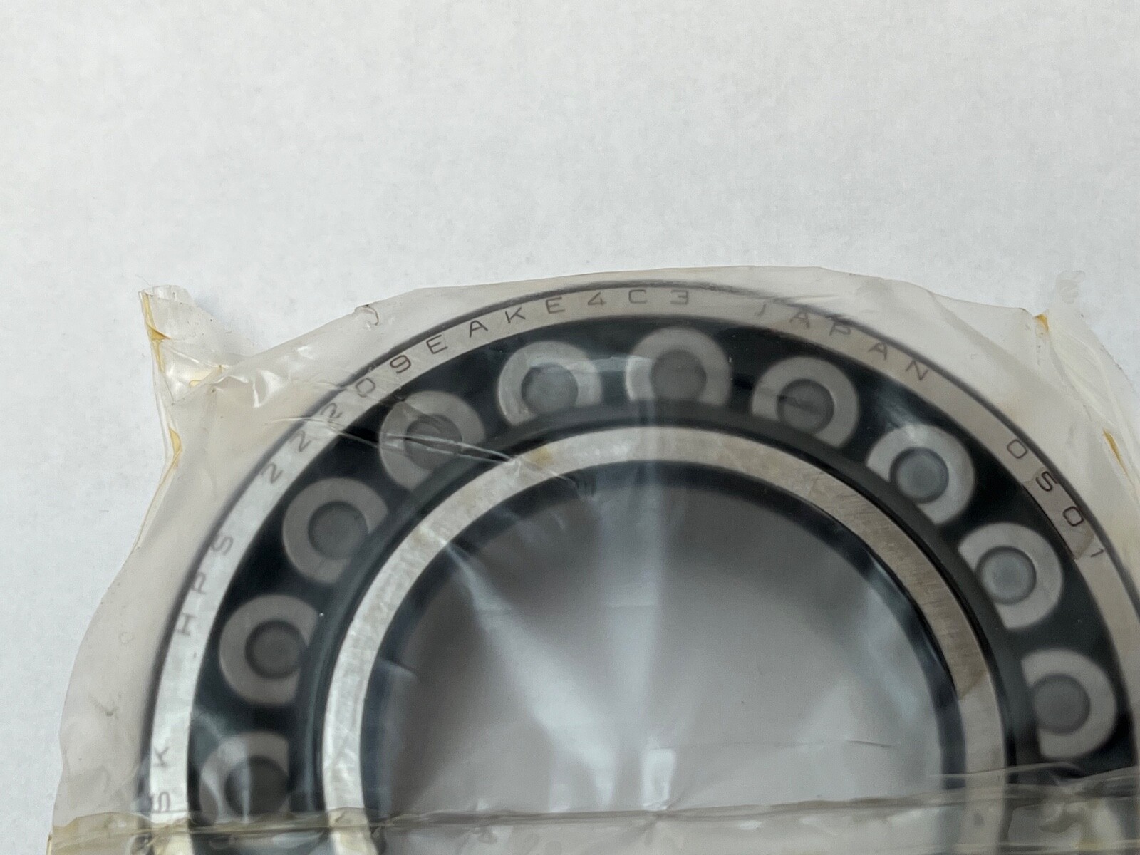 NSK 22209EAKE4C3 Bearing 22209-EA-KE4-C3 22209 C K W33 C3 45x85x23 mm