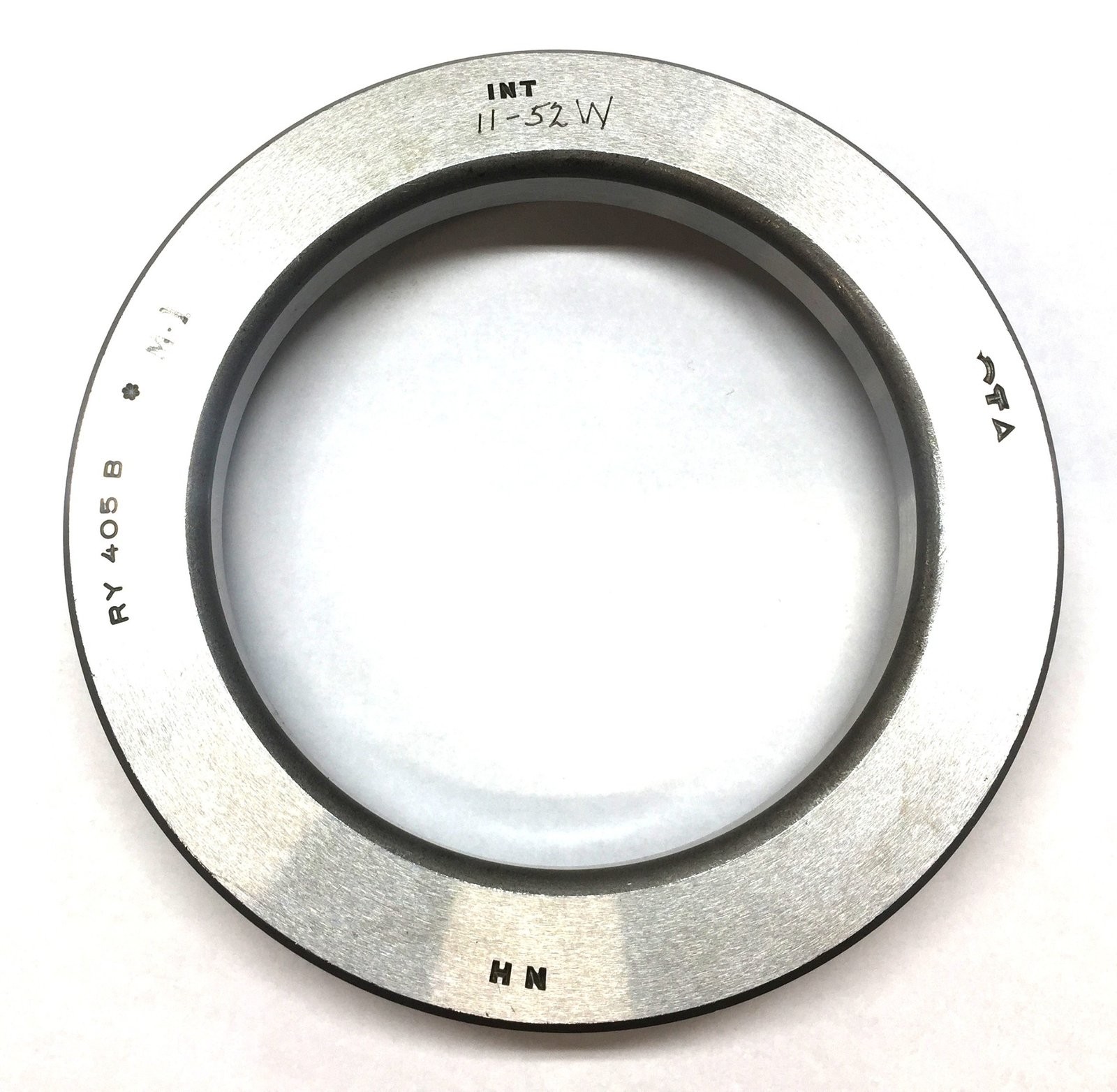 NH Roller Bearing Outer Race Cup RY405B (11-52W) NOS