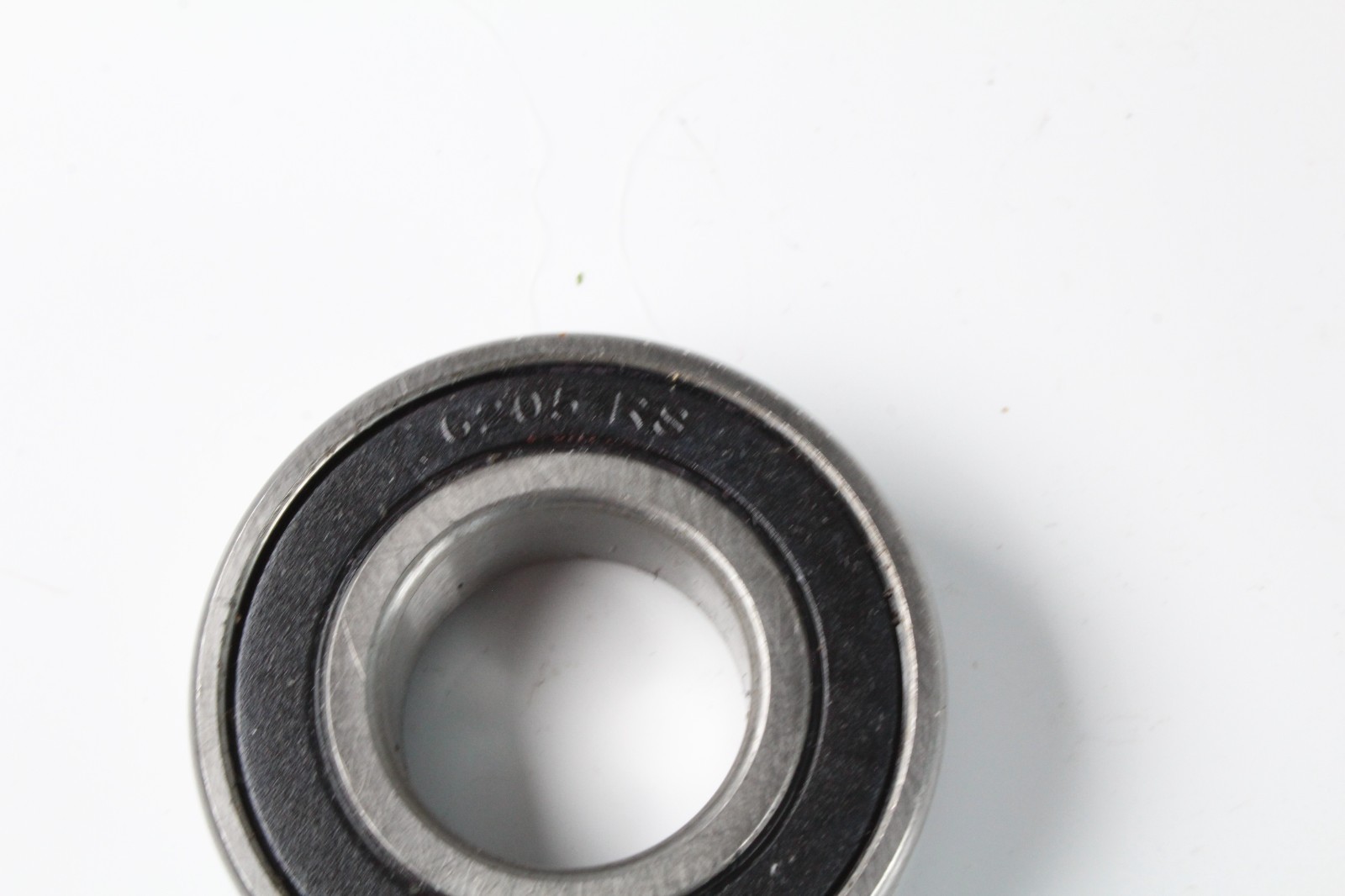 6205-2RS Rubber Seal Ball Bearing 6205 2RS 6205rs Lot of 2 NO BOX