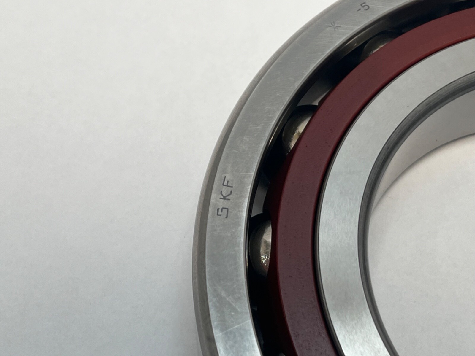 SKF 7220-CGA/P4 Angular Bearing 100x180x34 mm 7220C 7220-C-P4-DGA Italy
