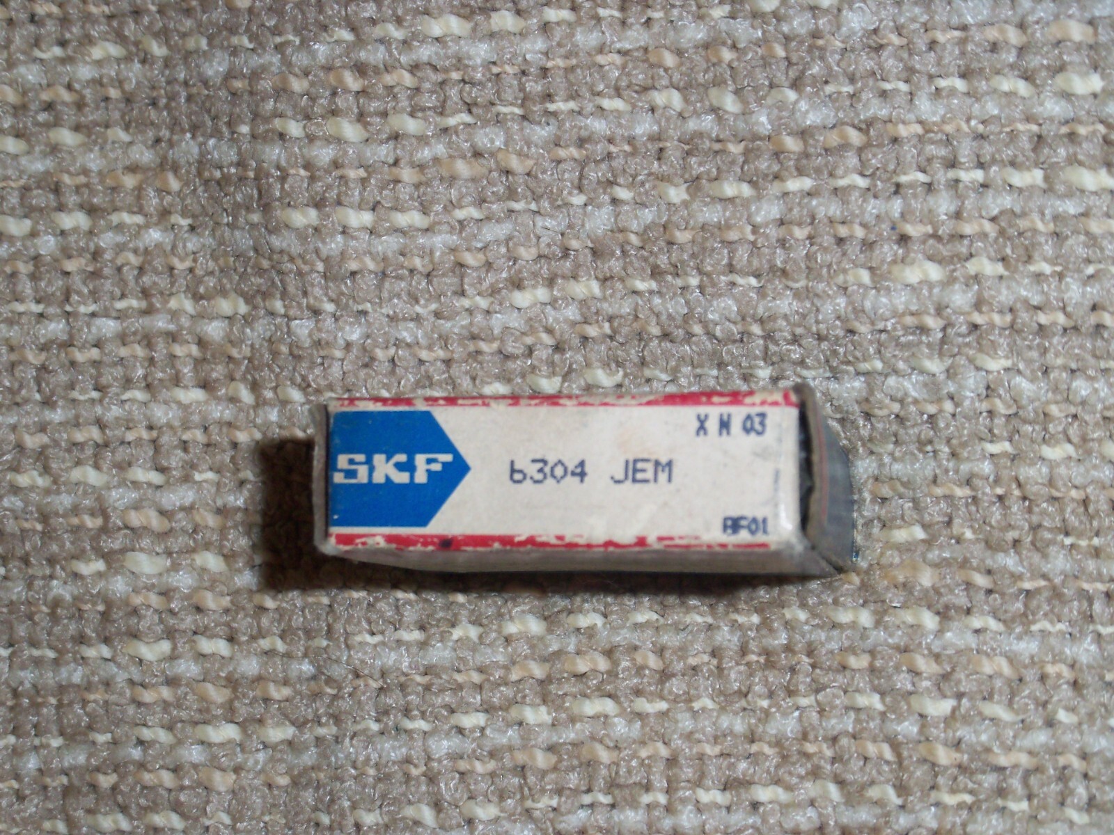 NEW SKF 6304-JEM OPEN BALL BEARING