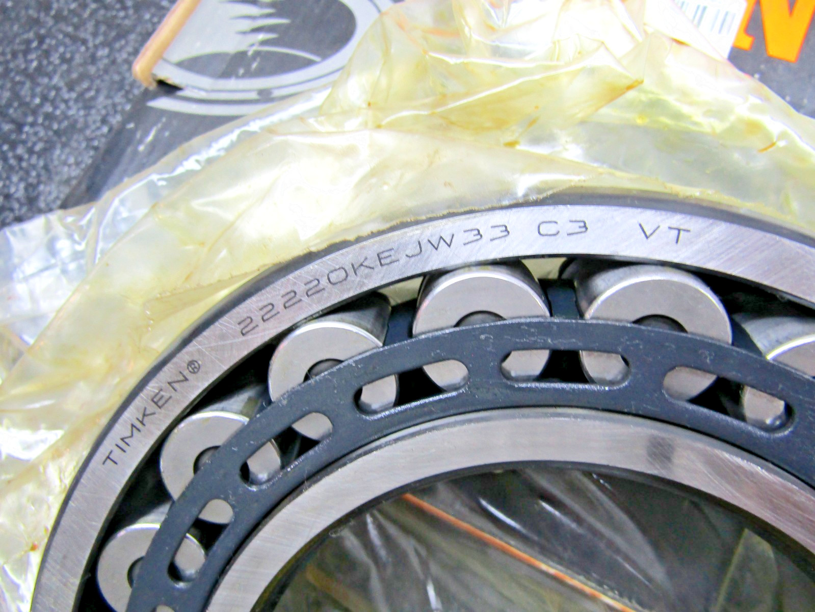 Timken 22220K EJ W33 C3 100mm X 180mm X 46mm Taper Bore Spherical Roller Bearing