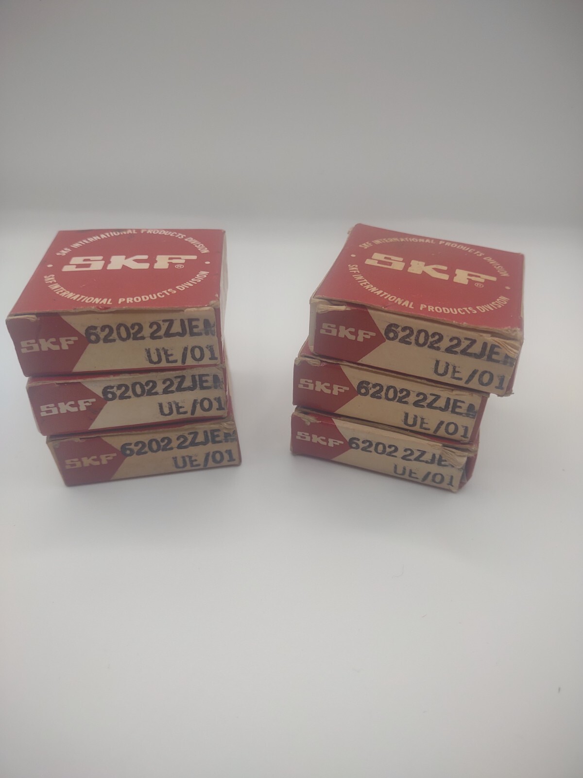 Lot of (6) SKF 6202 2ZJEM Ball Bearings NOS