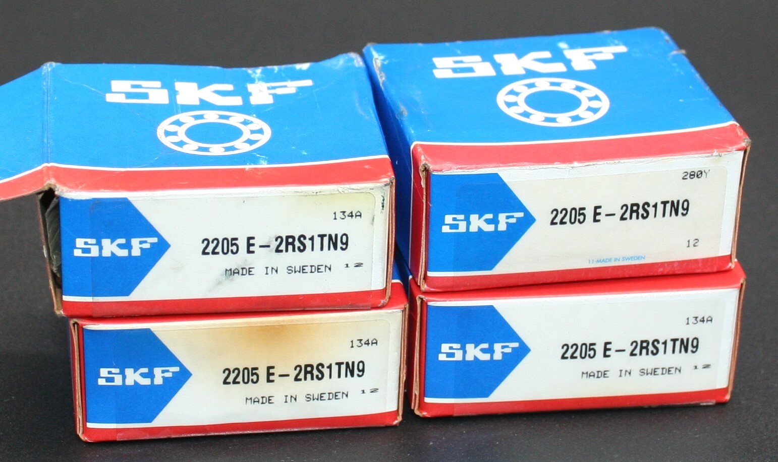 One (1) SKF 2205 E 2RS1TN9 Self Aligning Bearing 25 MM ID Sweden NEW