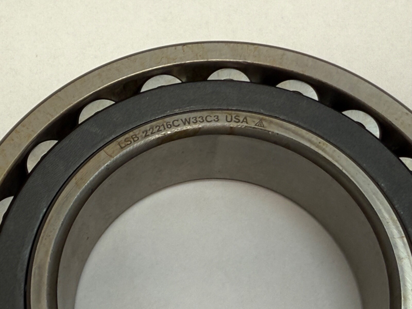 LSB 22216CW33C3 Bearing 22216-C-W33-C3 22216CC 22216CJ 22216CCJ 80x140x33 mm