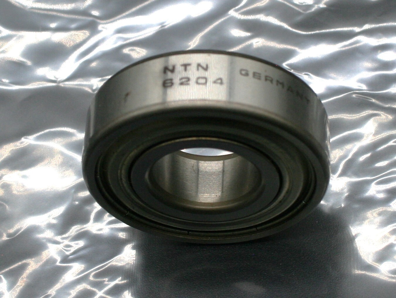 One (1) NTN 6204 ZZ Deep Groove Bearing 25MM ID Germany