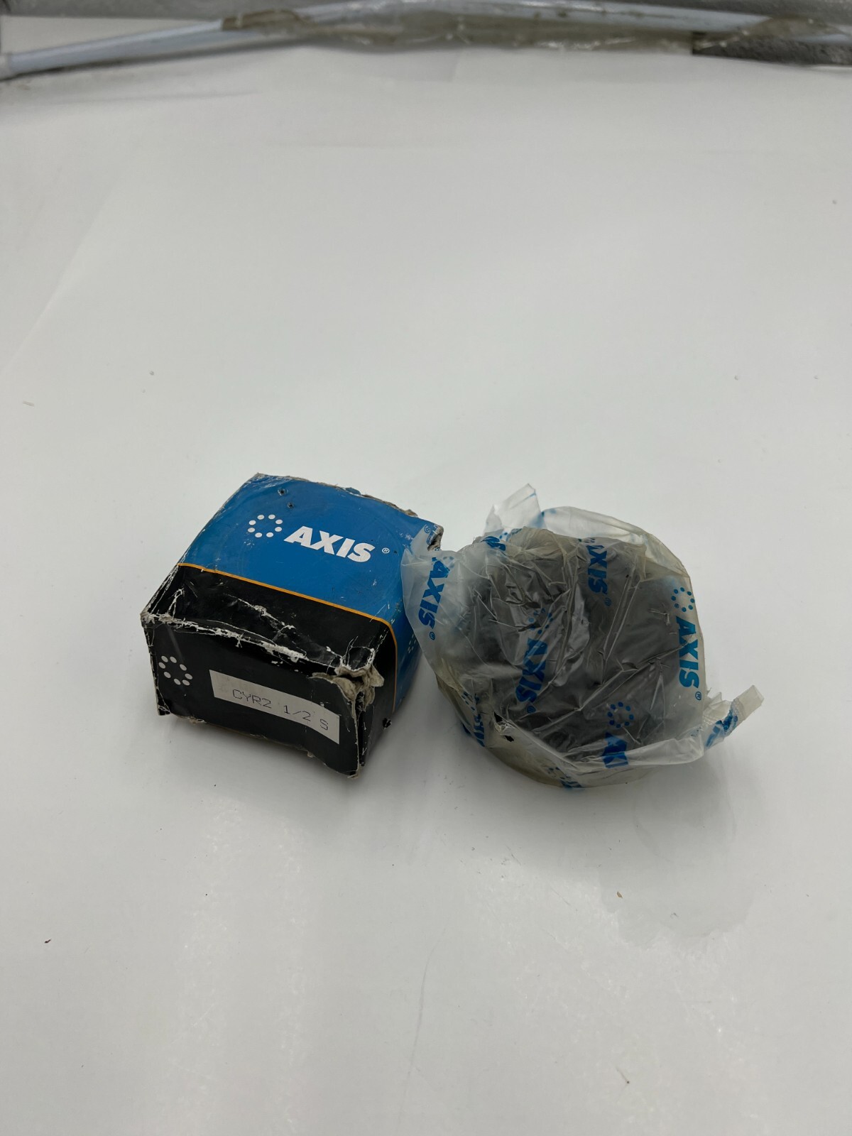 GENUINE OEM Axis CRY2 1/2 S Cam Yoke Roller 2-1/2″ Roller Diameter